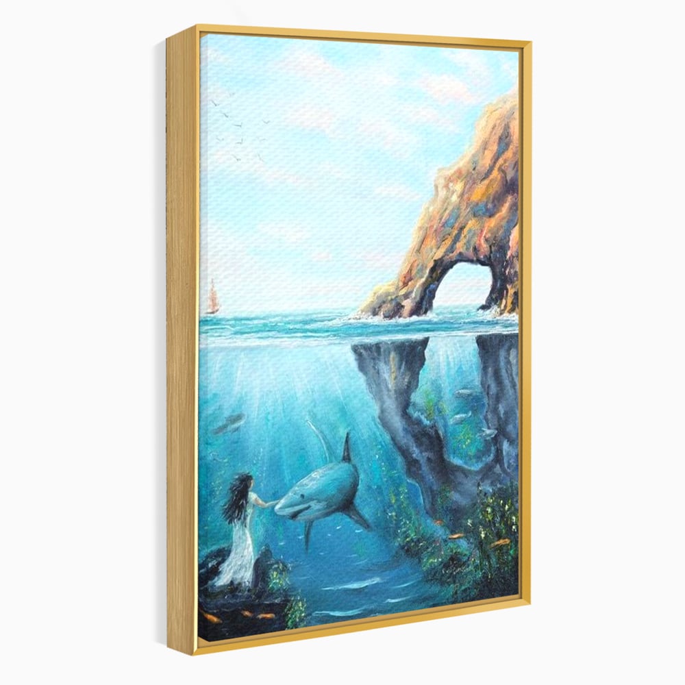 Tablou canvas cu pictura cu femeie si rechin sub apa, in rama de aluminiu auriu